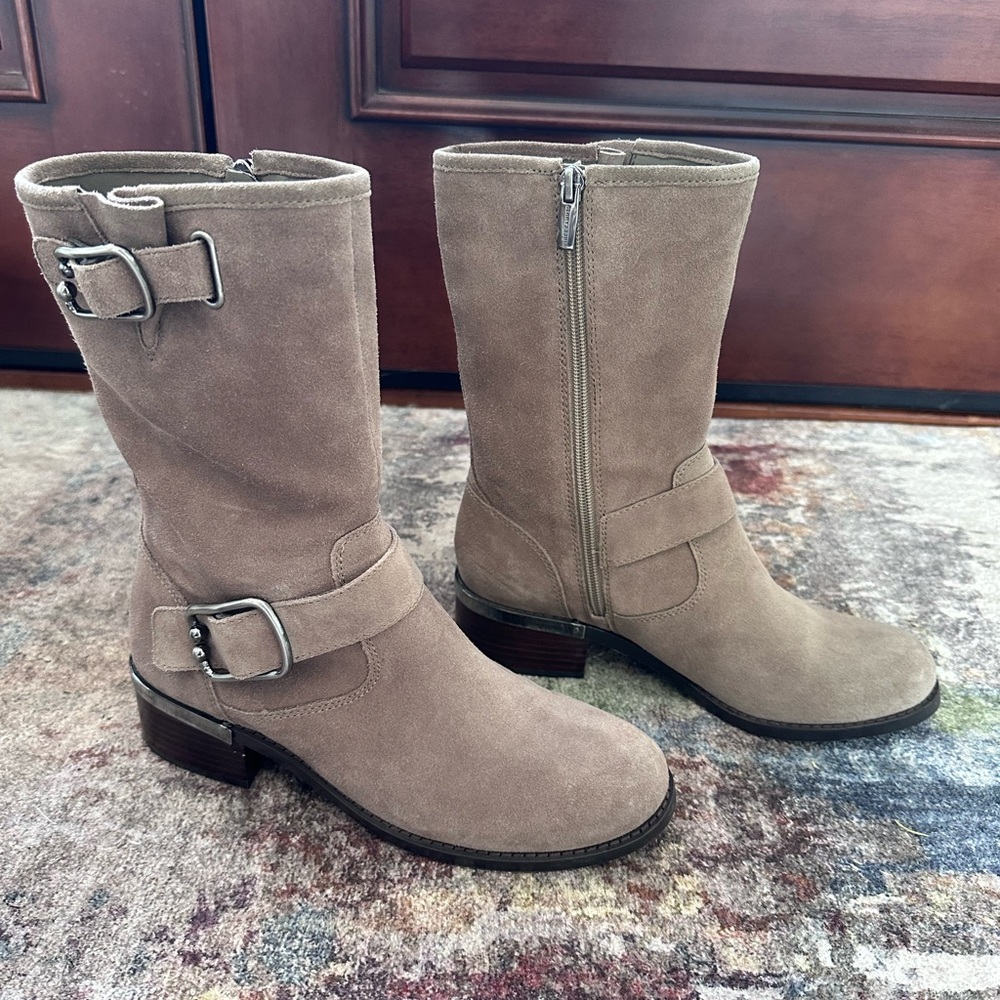 Vince Camuto Wantilla Boot sz 8.5 (like new)